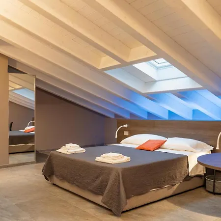Eliseo Luxury *